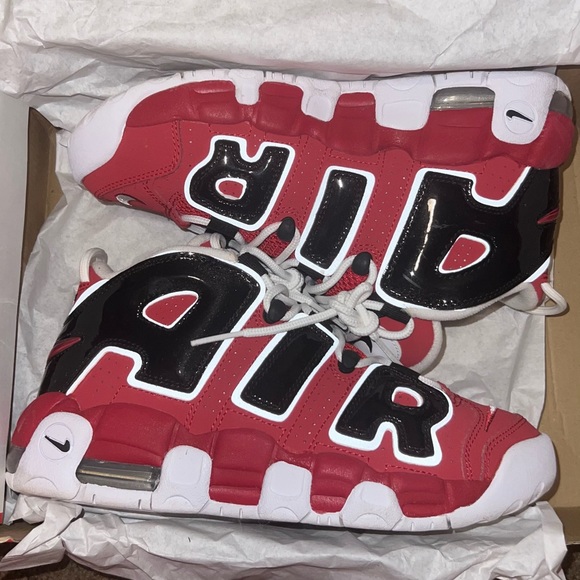Nike Shoes - Nike uptempos